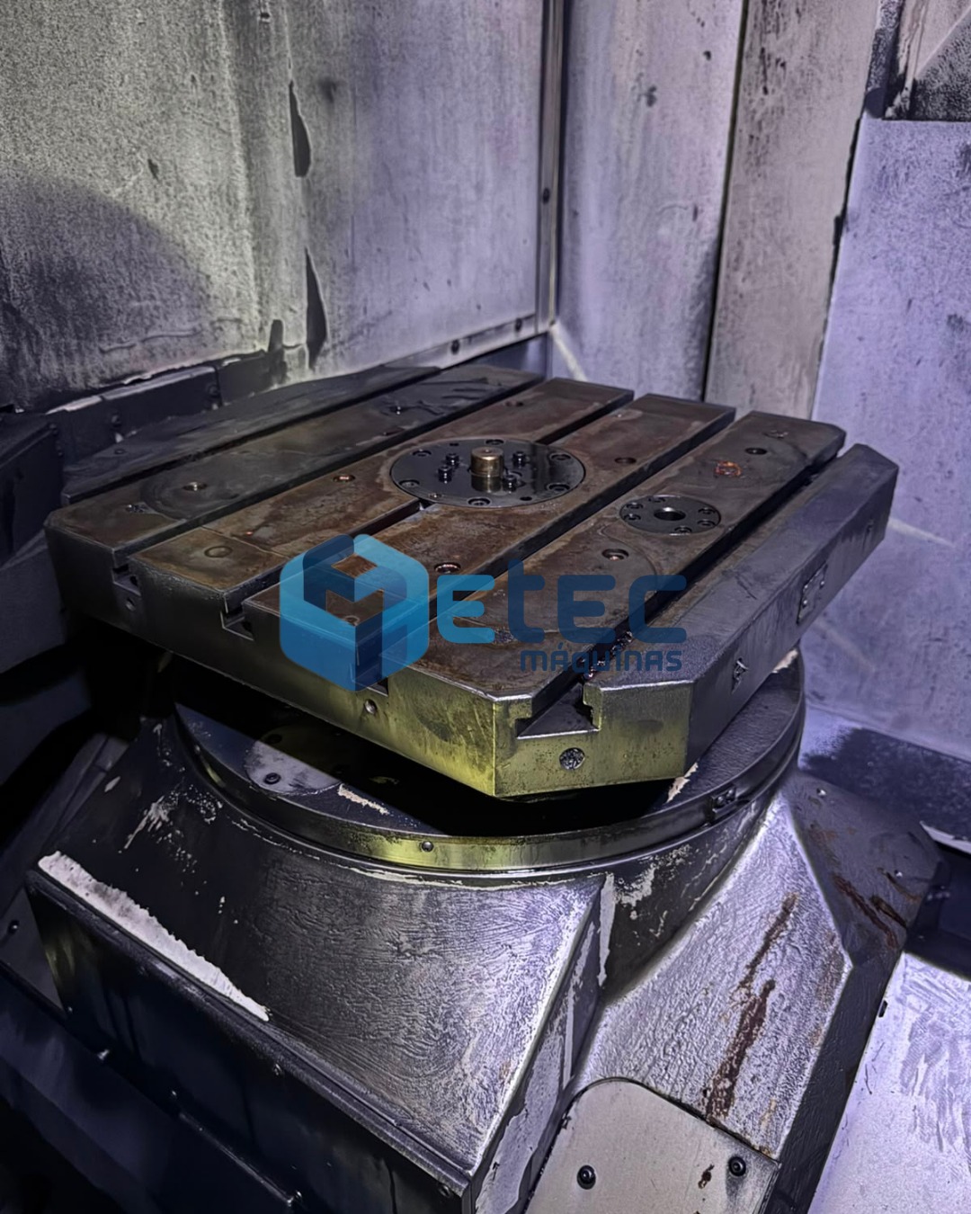 Centro de Usinagem 5 Eixos Horizontal Duplo Pallet DMG DMC 65 H