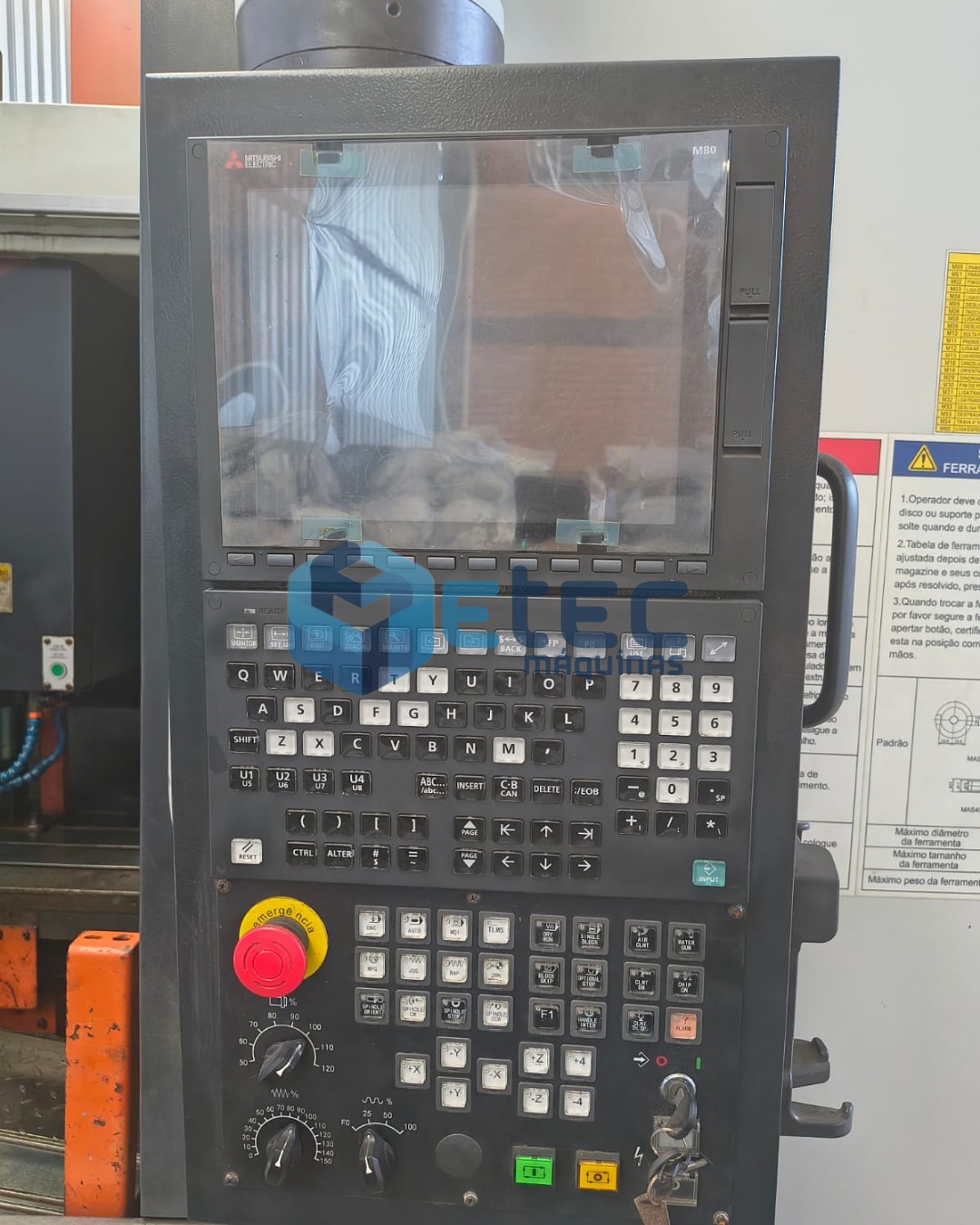 Centro de Usinagem Hision VMC1200