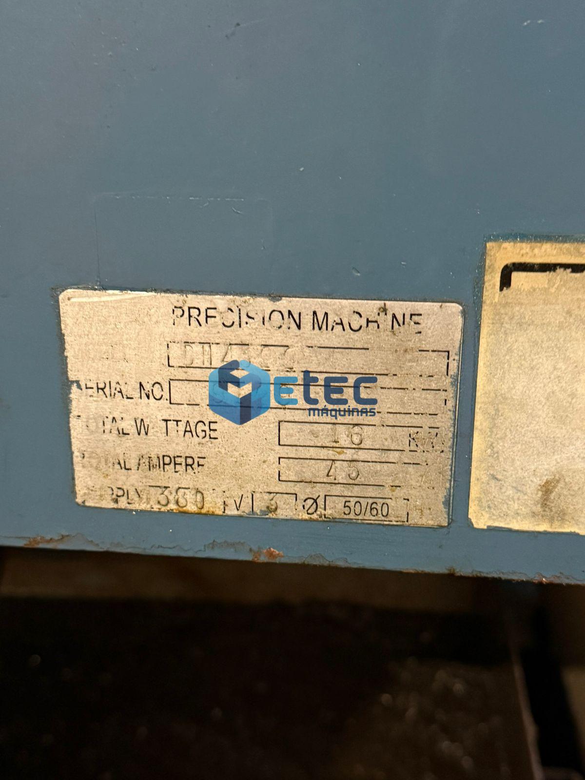 Centro de Usinagem Dyna DM4322