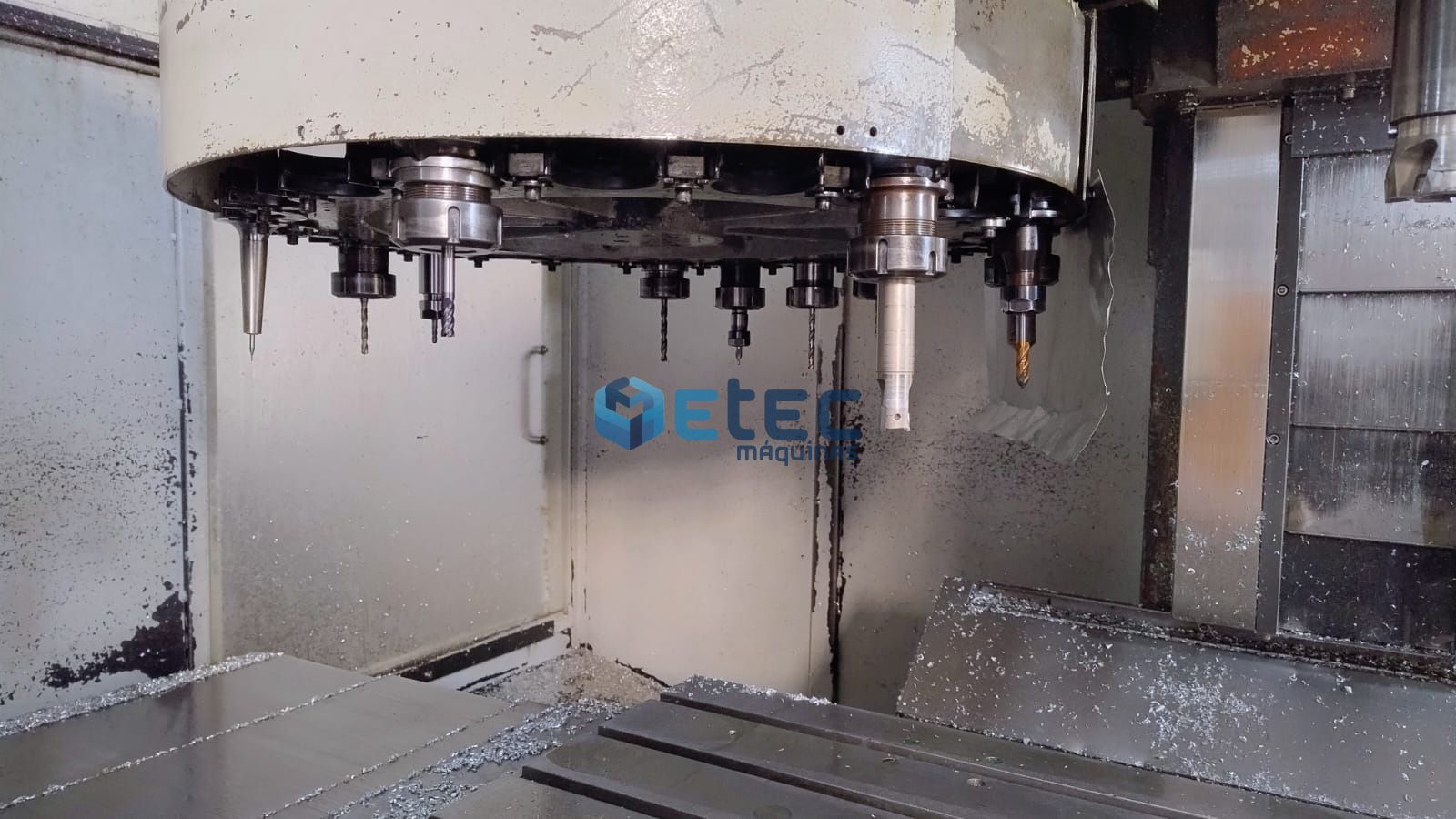 Centro de Usinagem Vertical Feeler FV-1000