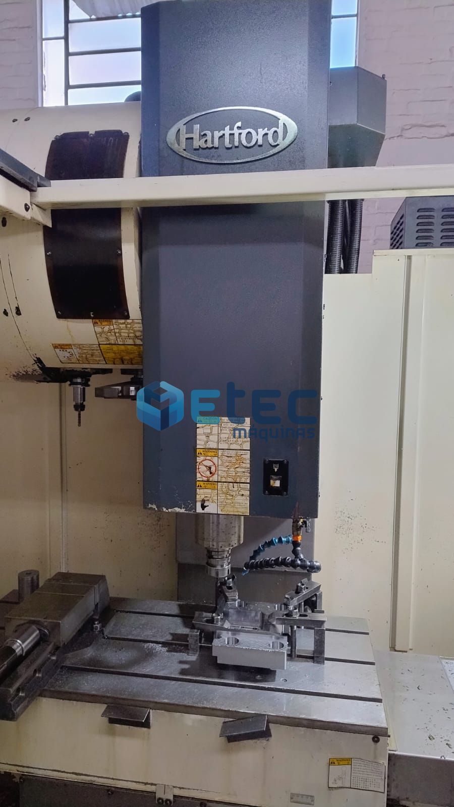 Centro de Usinagem Vertical Hartford LG-1000