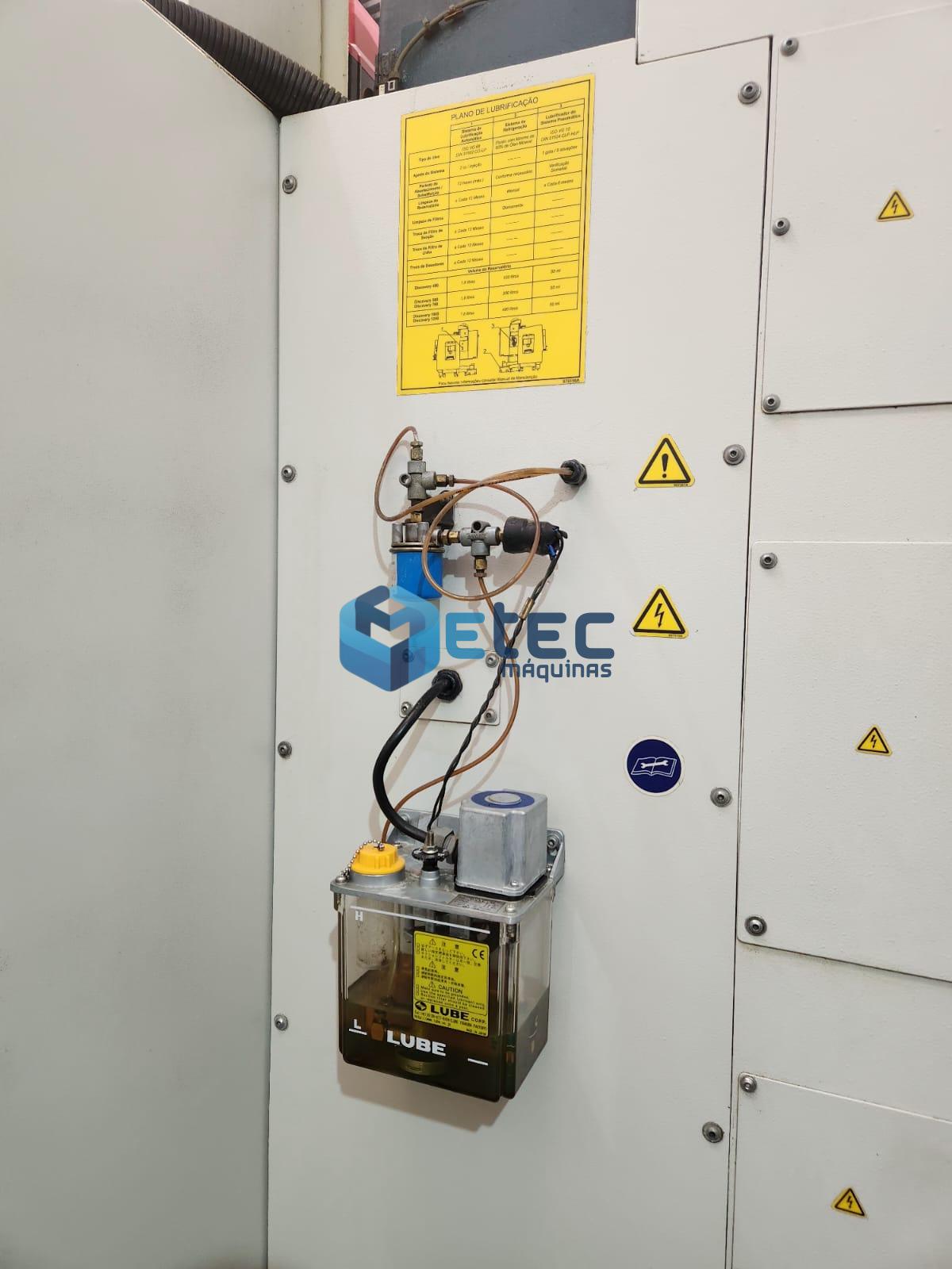 Centro de Usinagem Vertical Romi Discovery D760 Fanuc
