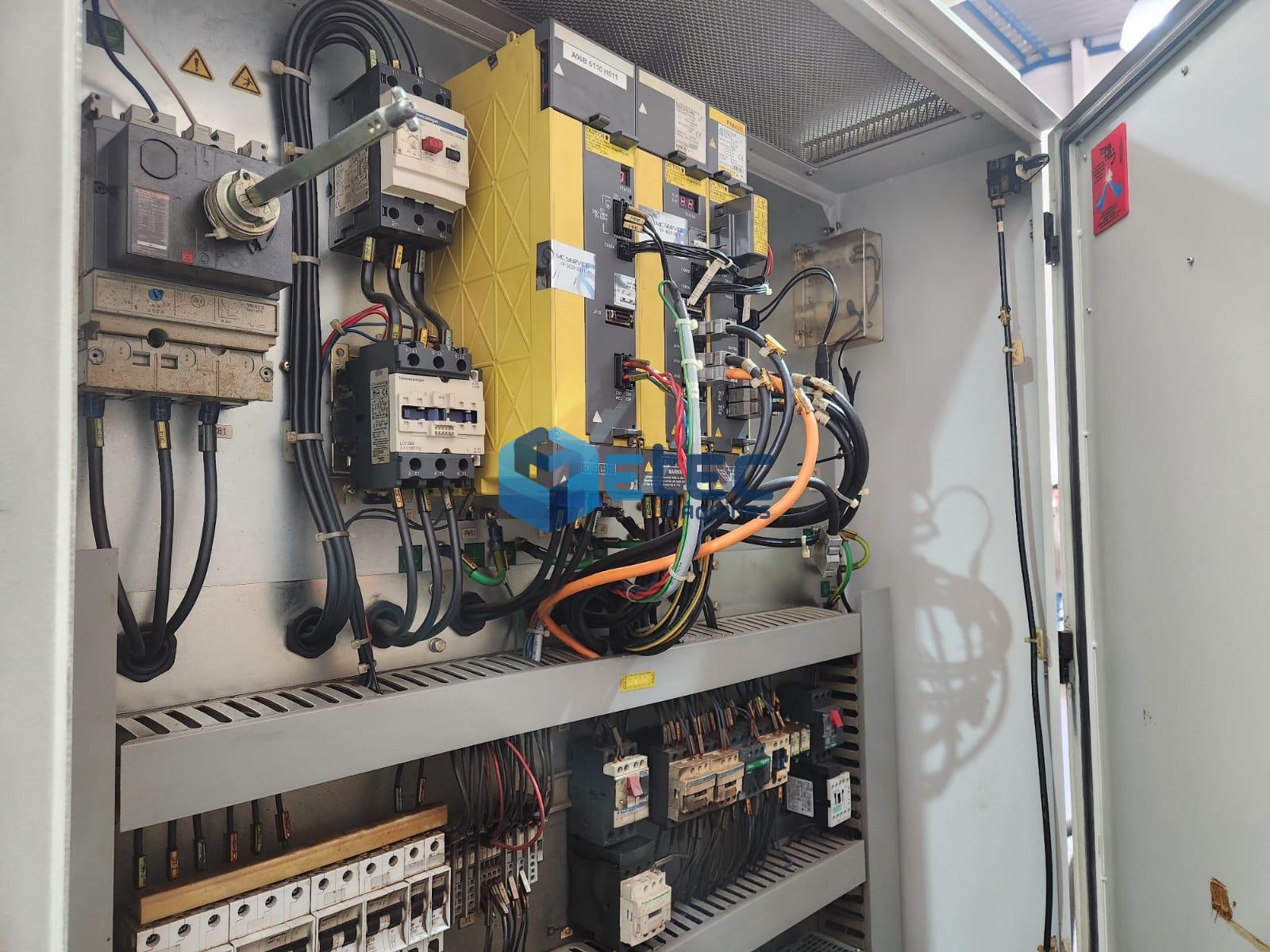 Centro de Usinagem Vertical Romi Discovery D760 Fanuc