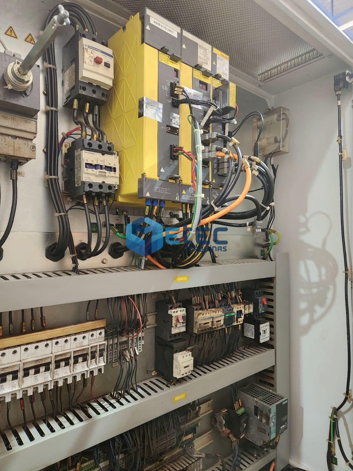 Centro de Usinagem Vertical Romi Discovery D760 Fanuc