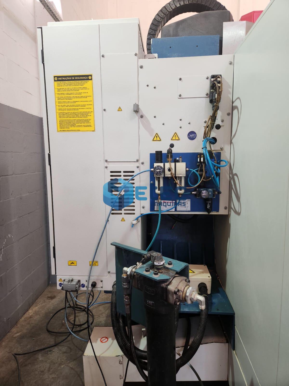 Centro de Usinagem Vertical Romi Discovery D760 Fanuc