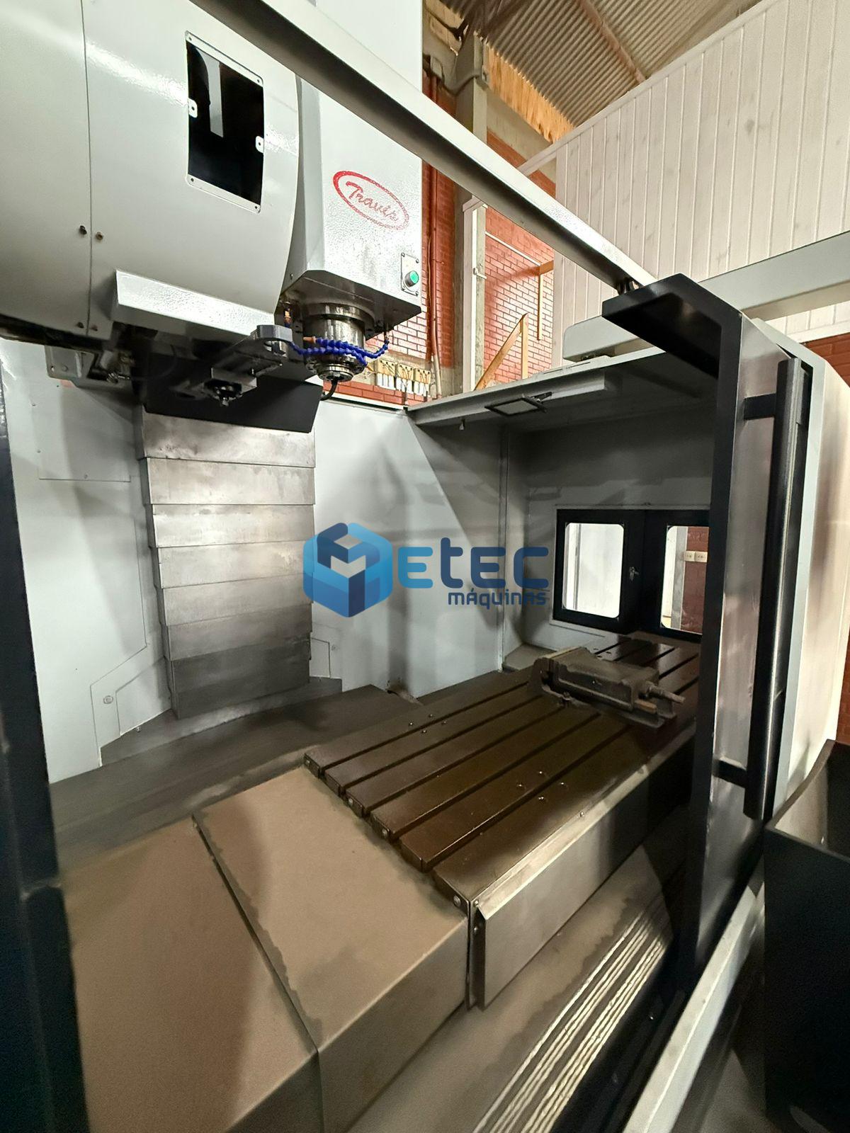 Centro de Usinagem Travis M1500