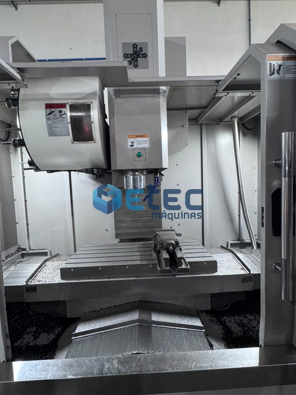 Centro de Usinagem VMTCNC VMC-850L