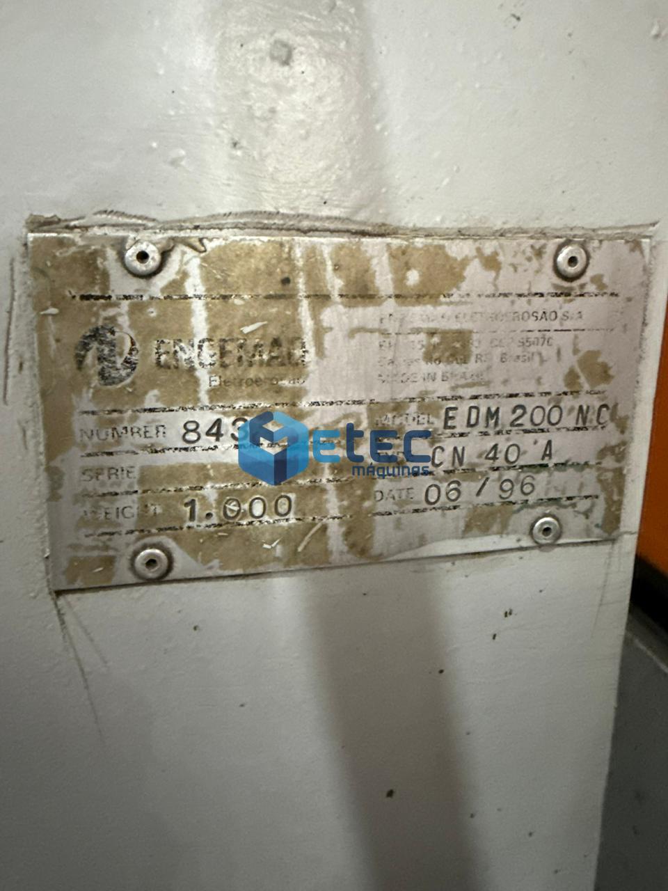 Eletroerosão Penetração Engemag EDM 220NC