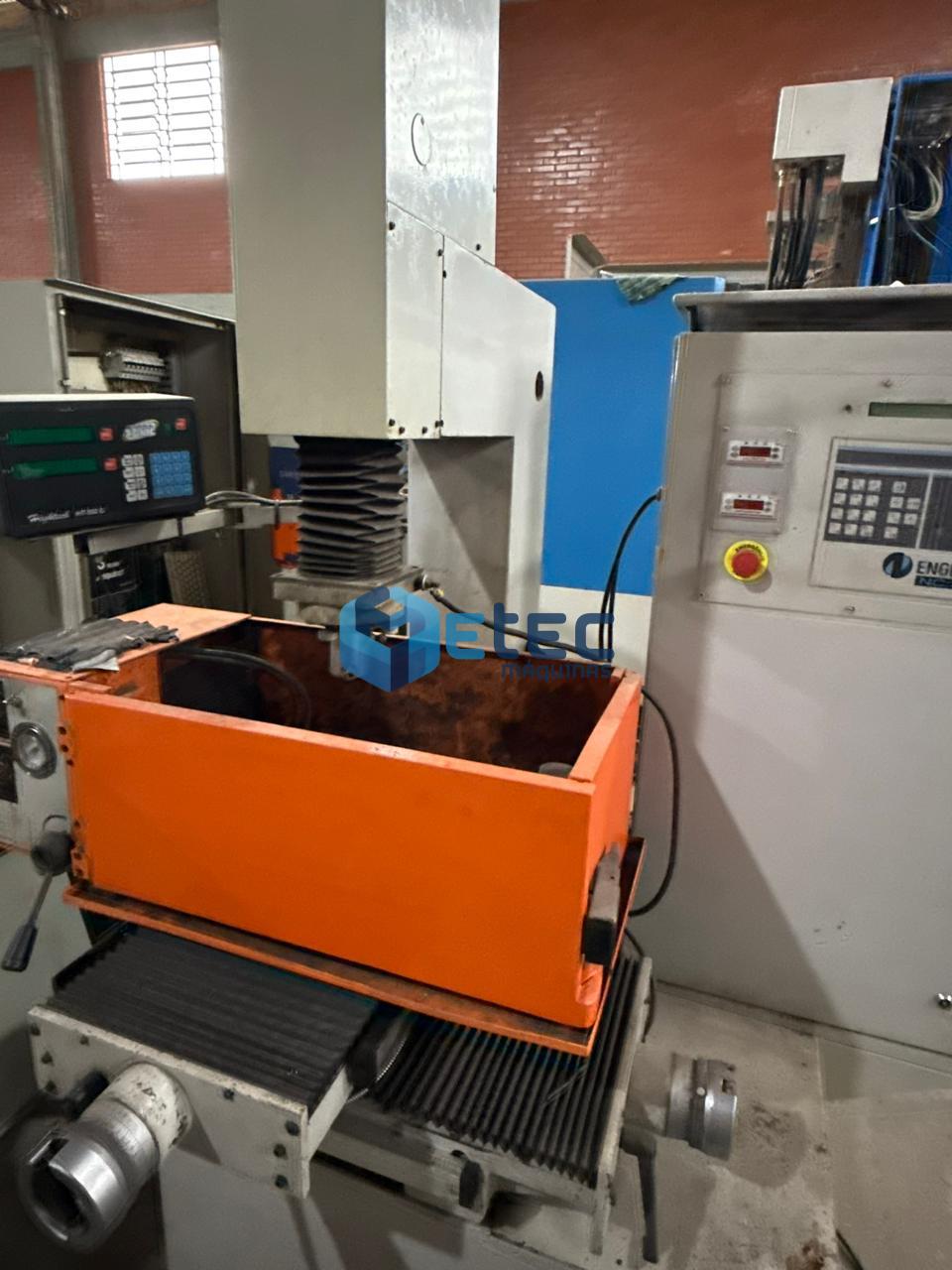 Eletroerosão Penetração Engemag EDM 220NC