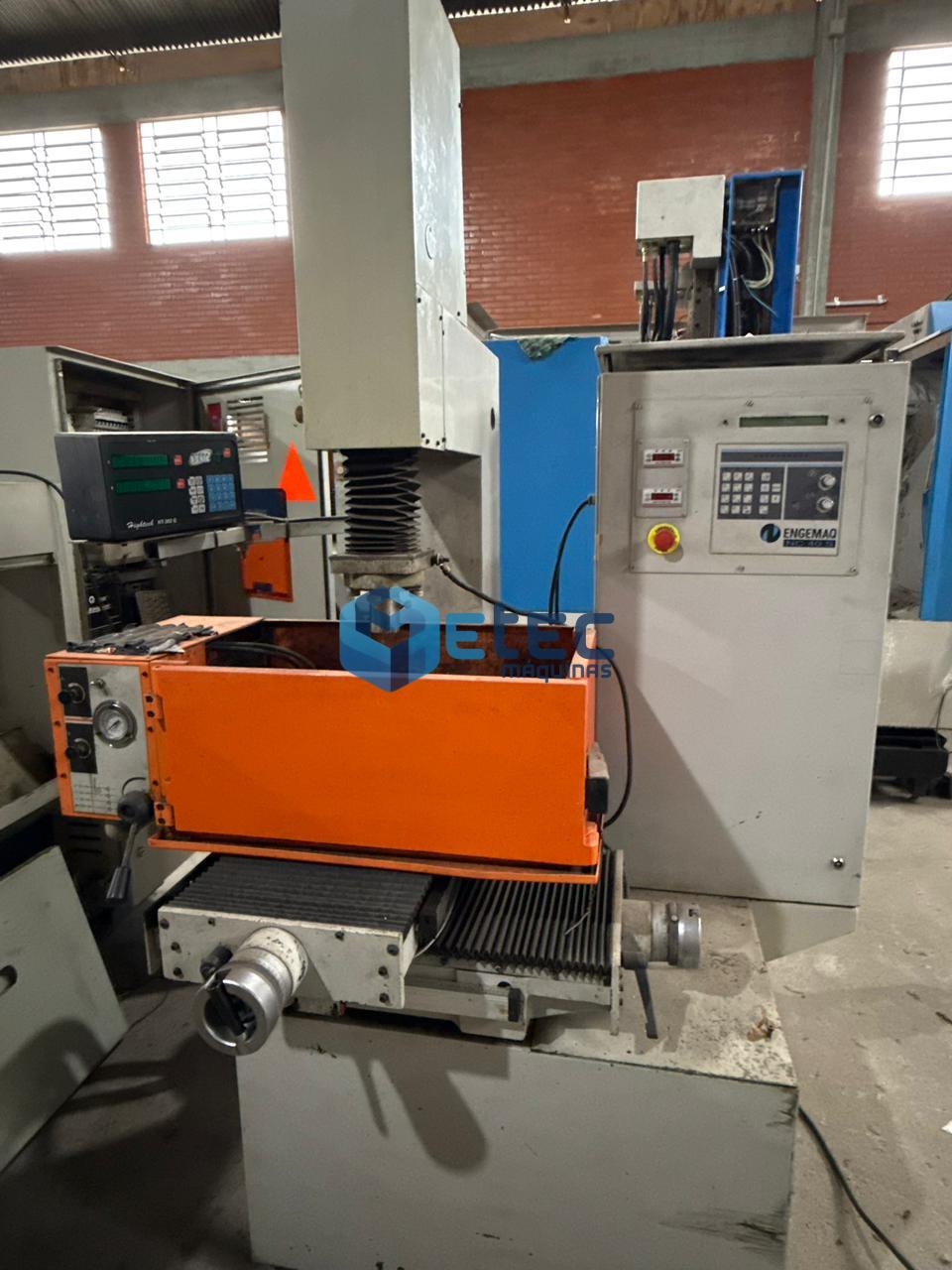 Eletroerosão Penetração Engemag EDM 220NC