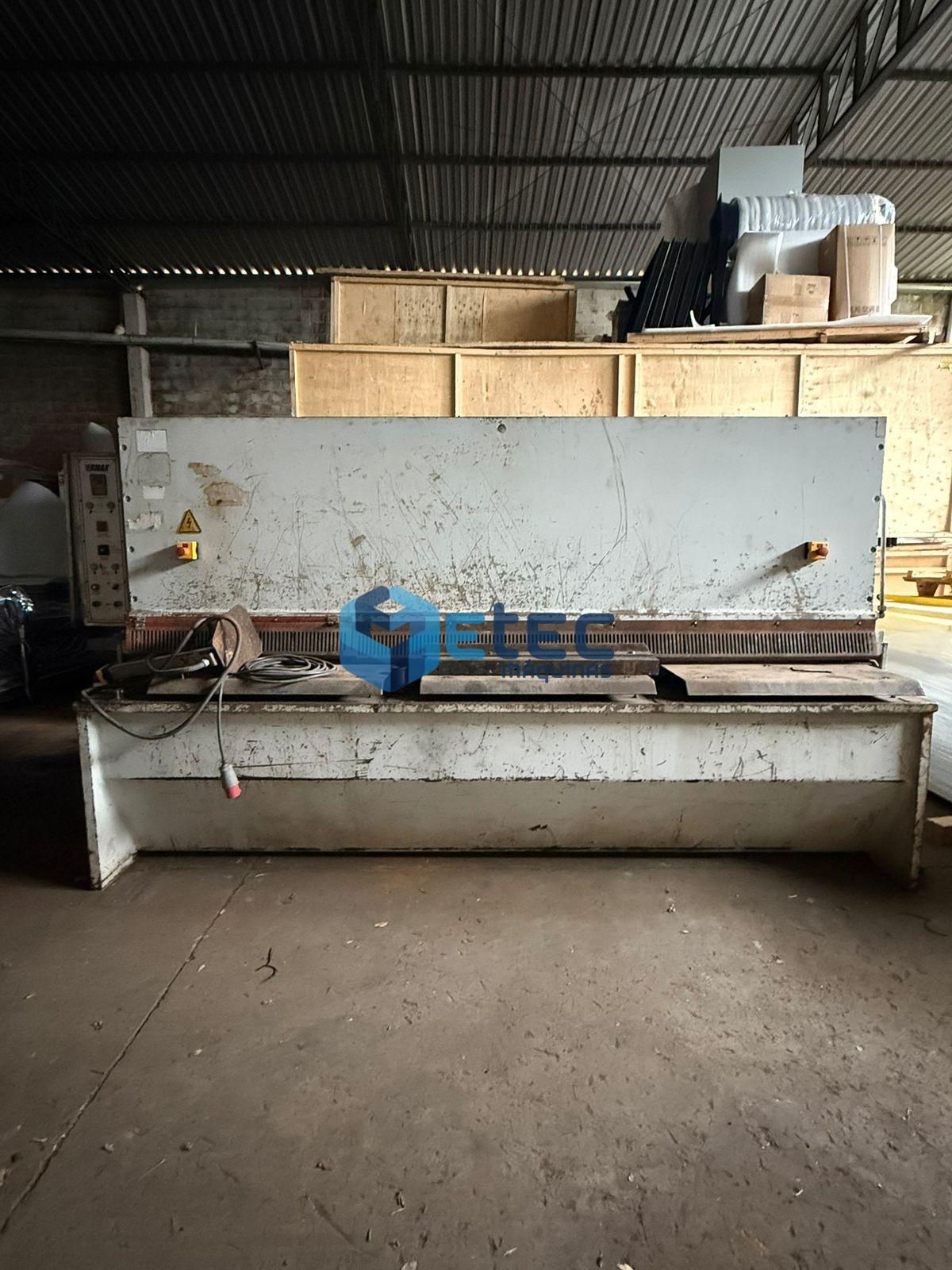 Guilhotina Hidráulica CN Ermak HGD 3100 x 10