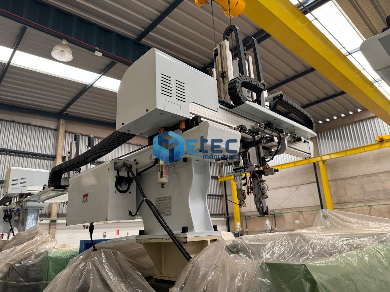 Injetora de Plástico WELLTEC 160Se II - com Robô