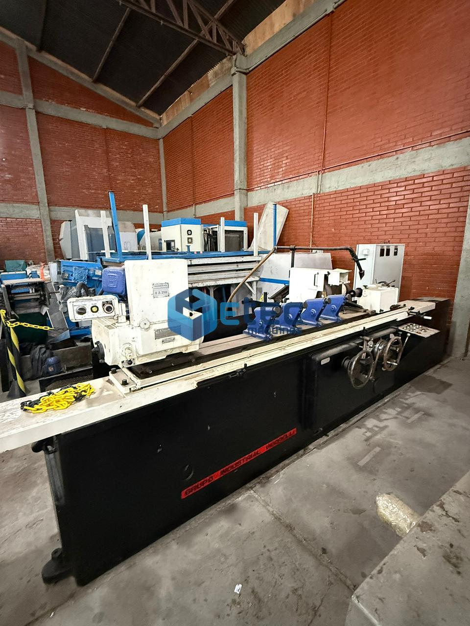 Retífica Cilíndrica Vigorelli RUV300 x 2000