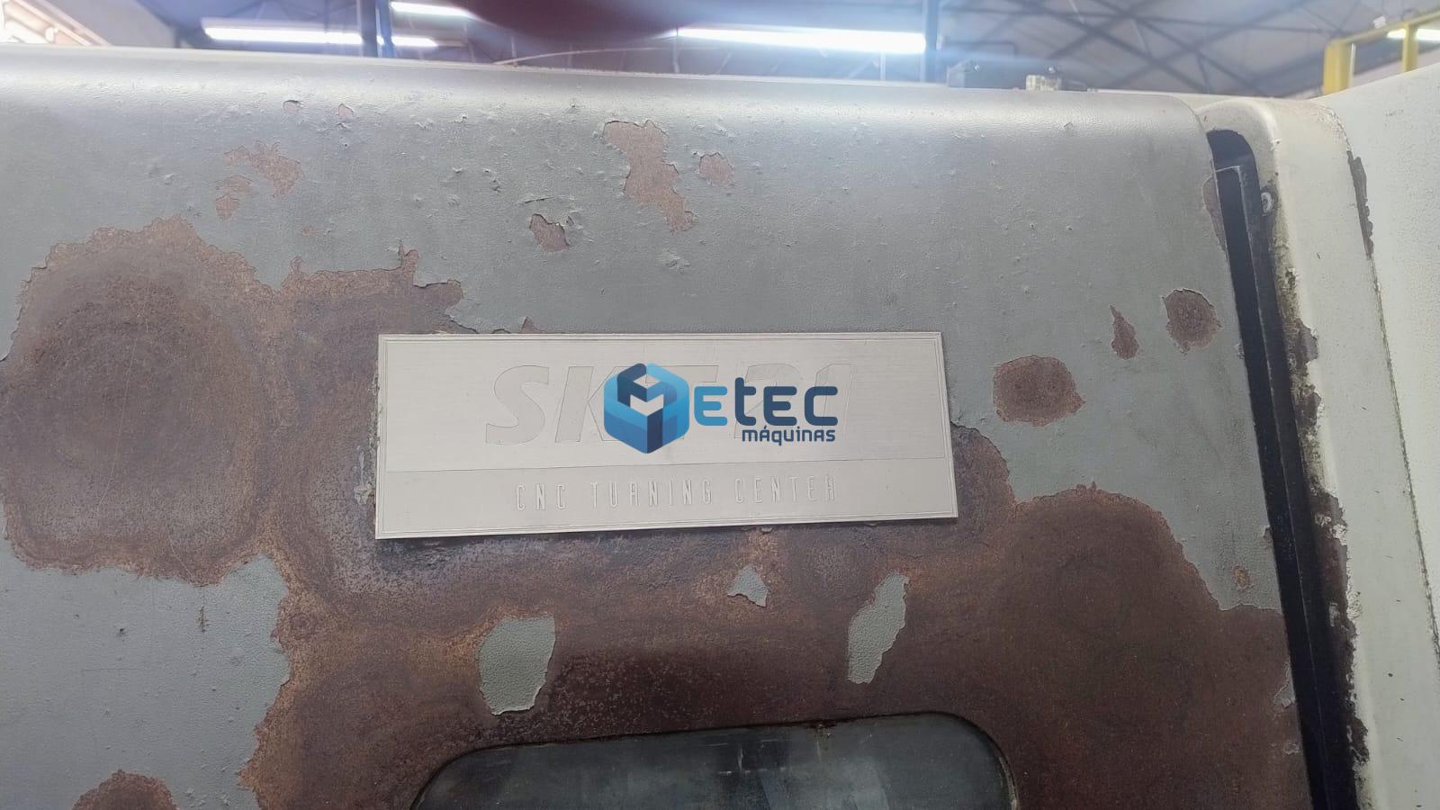 Torno CNC Hyndai SKT-21