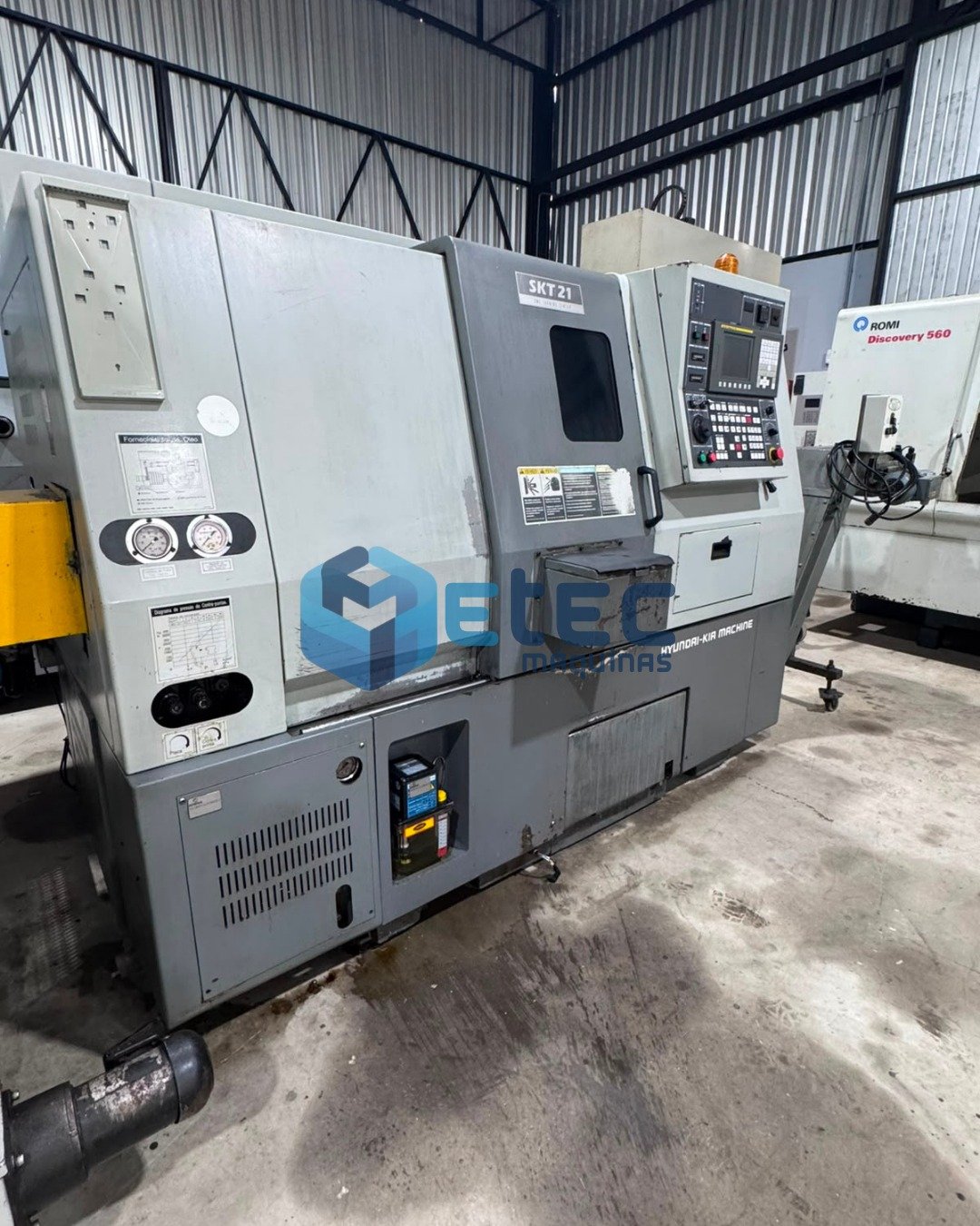 Torno CNC Hyundai SKT-21