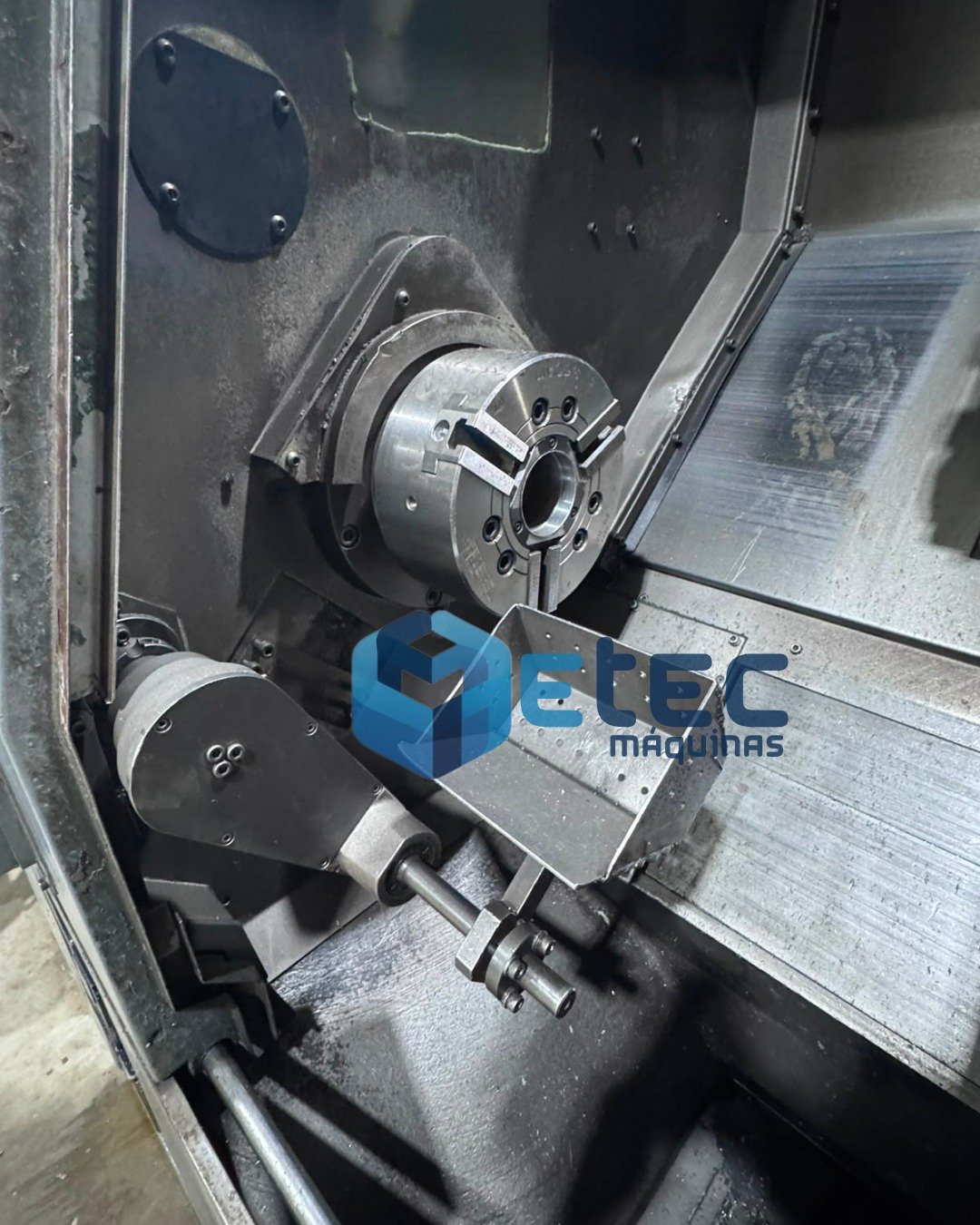 Torno CNC Hyundai SKT-21