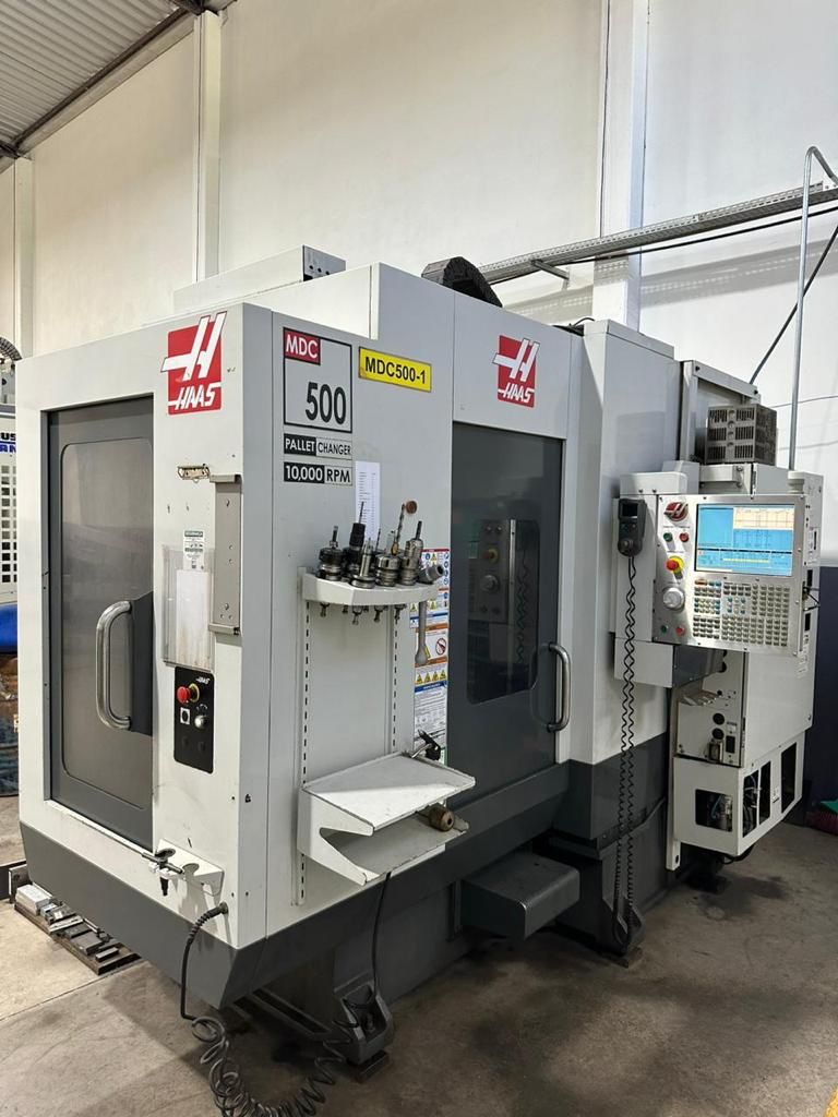 Centro de Usinagem Vertical Duplo Pallet HAAS MDC-500