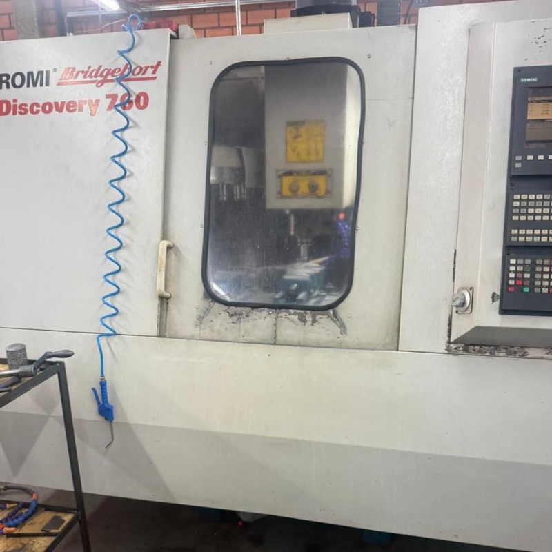 Centro de Usinagem Vertical Romi Discovery 760