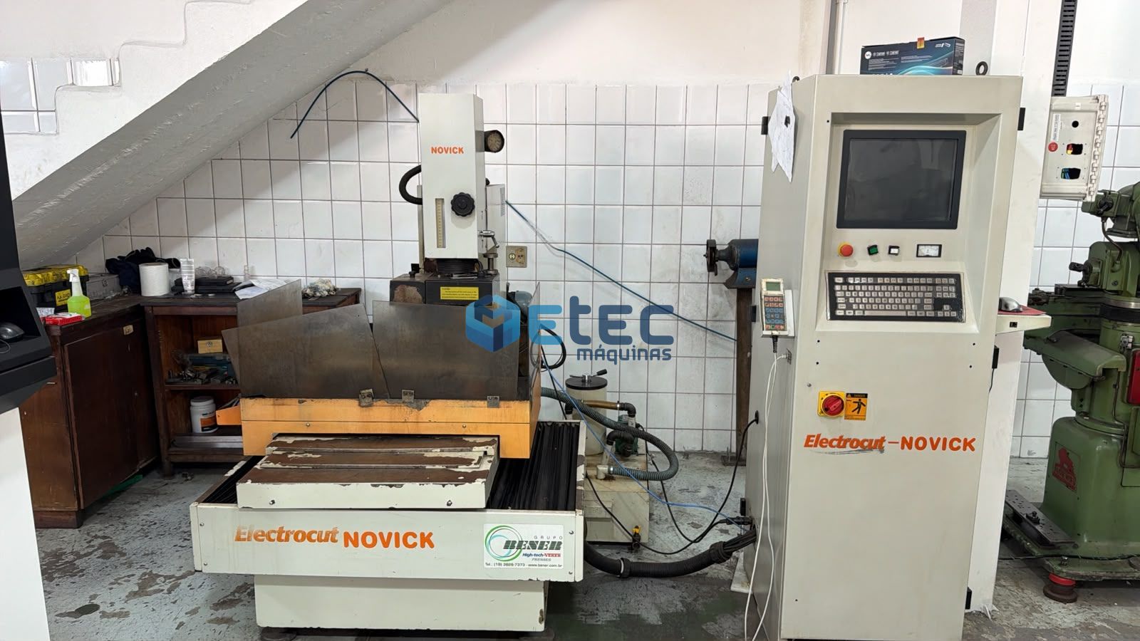 Eletroerosão Corte a Fio Molibdênio Electrocut Novick AR1300