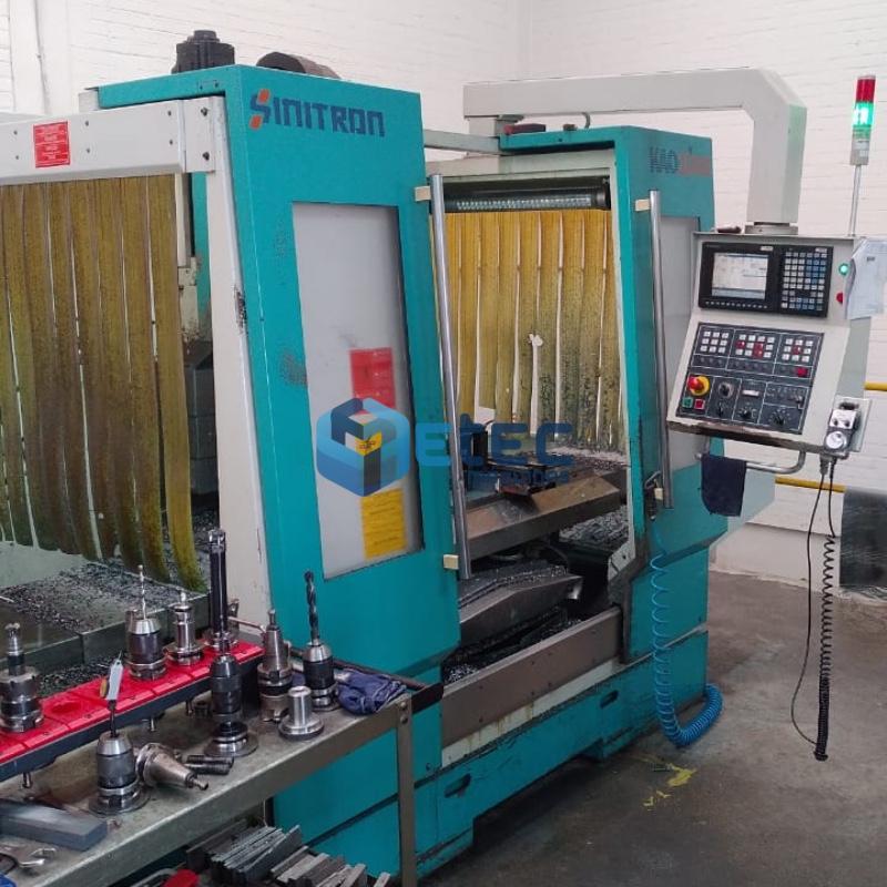 Fresadora CNC Sinitron KAO 1000