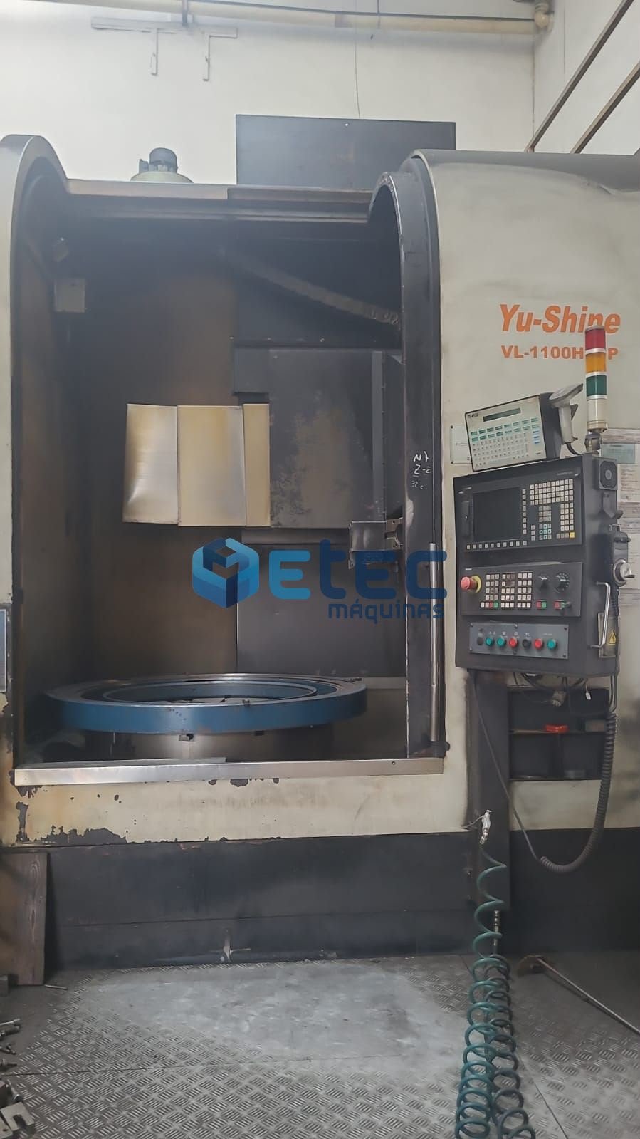 Torno CNC Vertical Yushine VL-1100HR+P + Ferramentas Acionadas